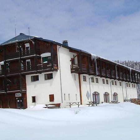 Hotel Club Le Risoux Bois-dʼAmont Exterior foto