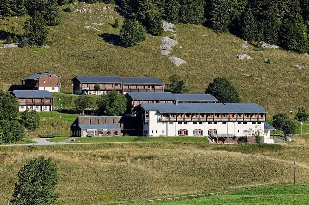 Hotel Club Le Risoux Bois-dʼAmont Exterior foto