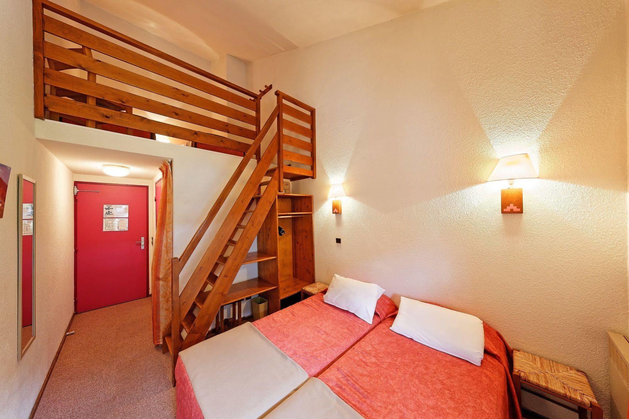 Hotel Club Le Risoux Bois-dʼAmont Exterior foto